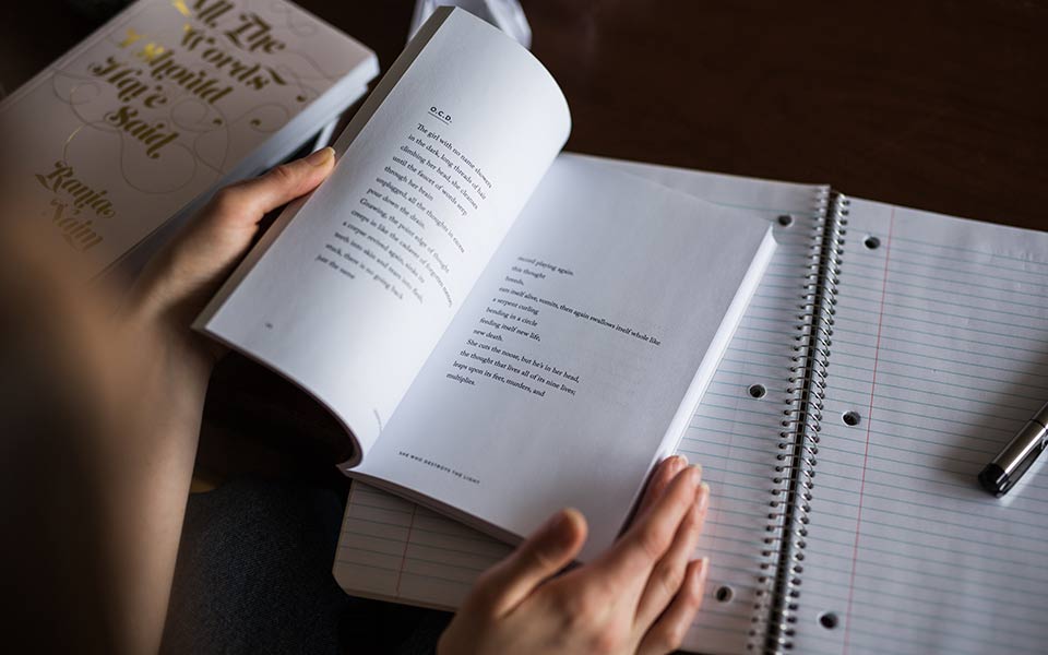 Serba-serbi Kalimat Deklaratif yang Perlu Diketahui