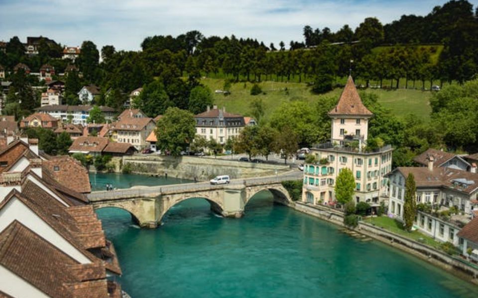 Berikut Informasi Mengenai Swiss Education Group